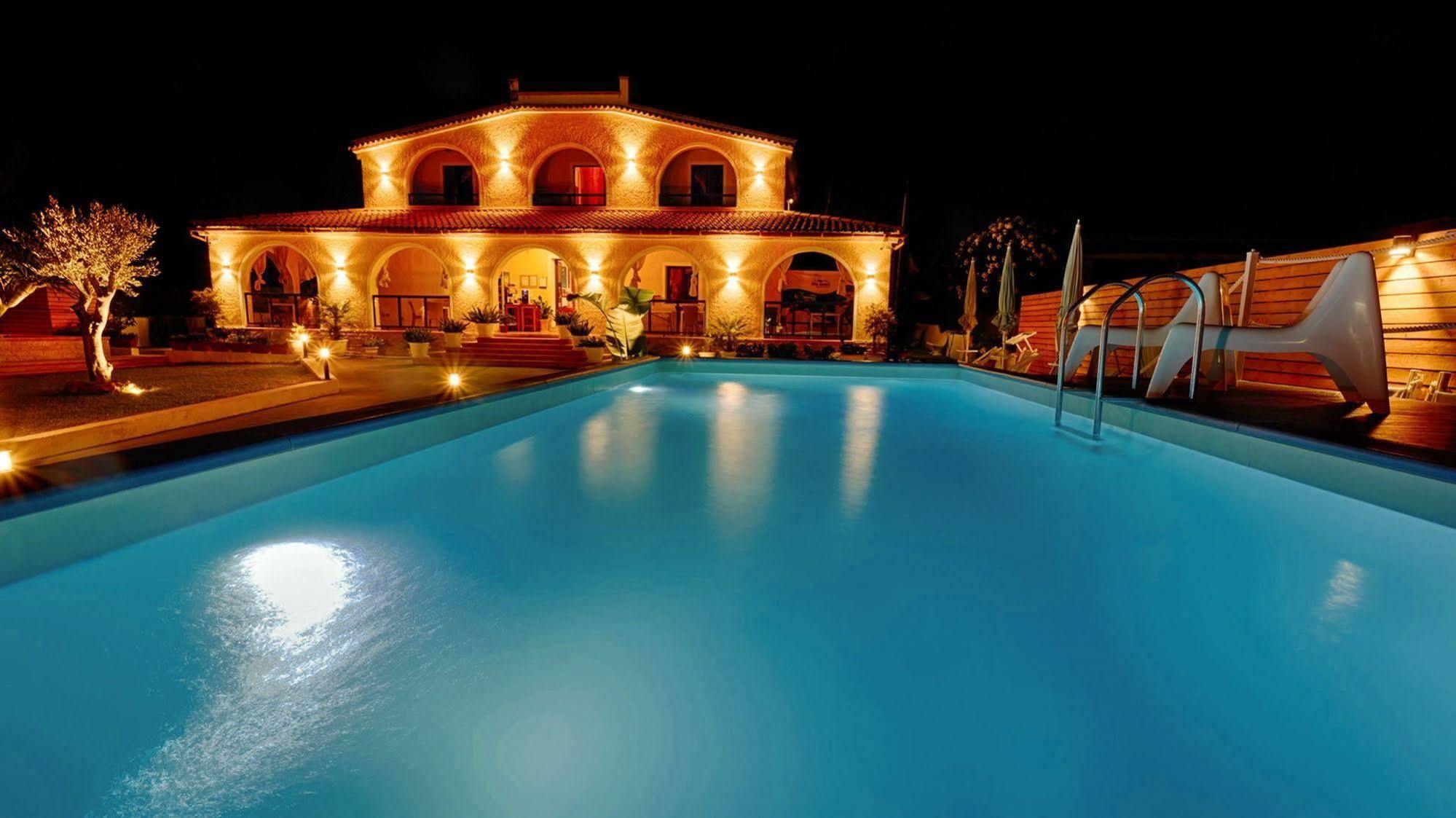 Villa Sunset B&B/Apartments Fontane Bianche Exterior foto